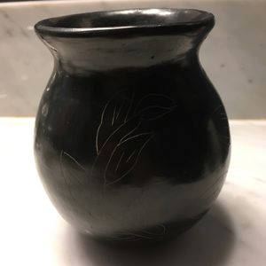 Handmade black vase from Nicaragua